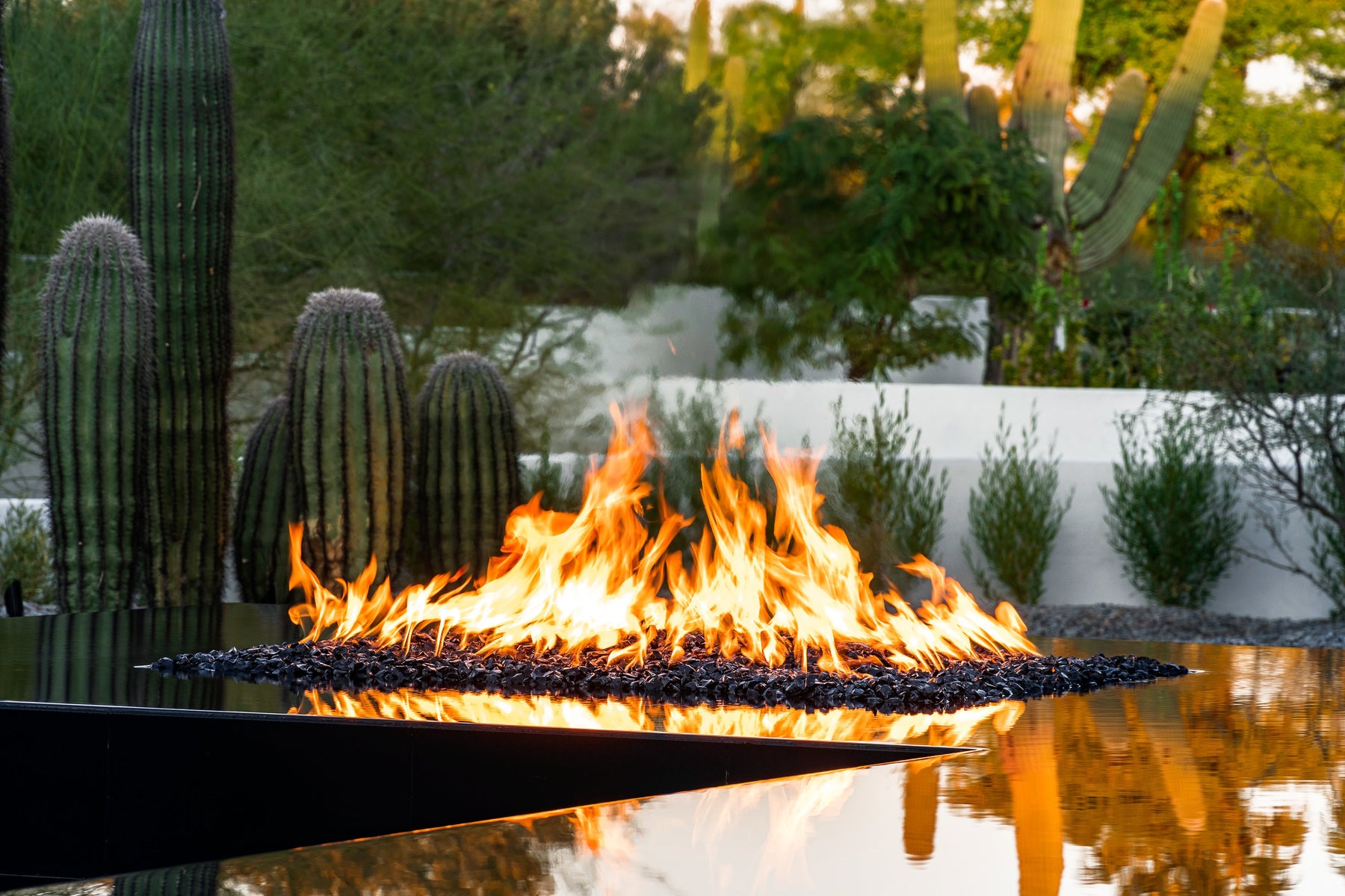 Electric vs Gas Fire Pits. Which Is Right For Your Home